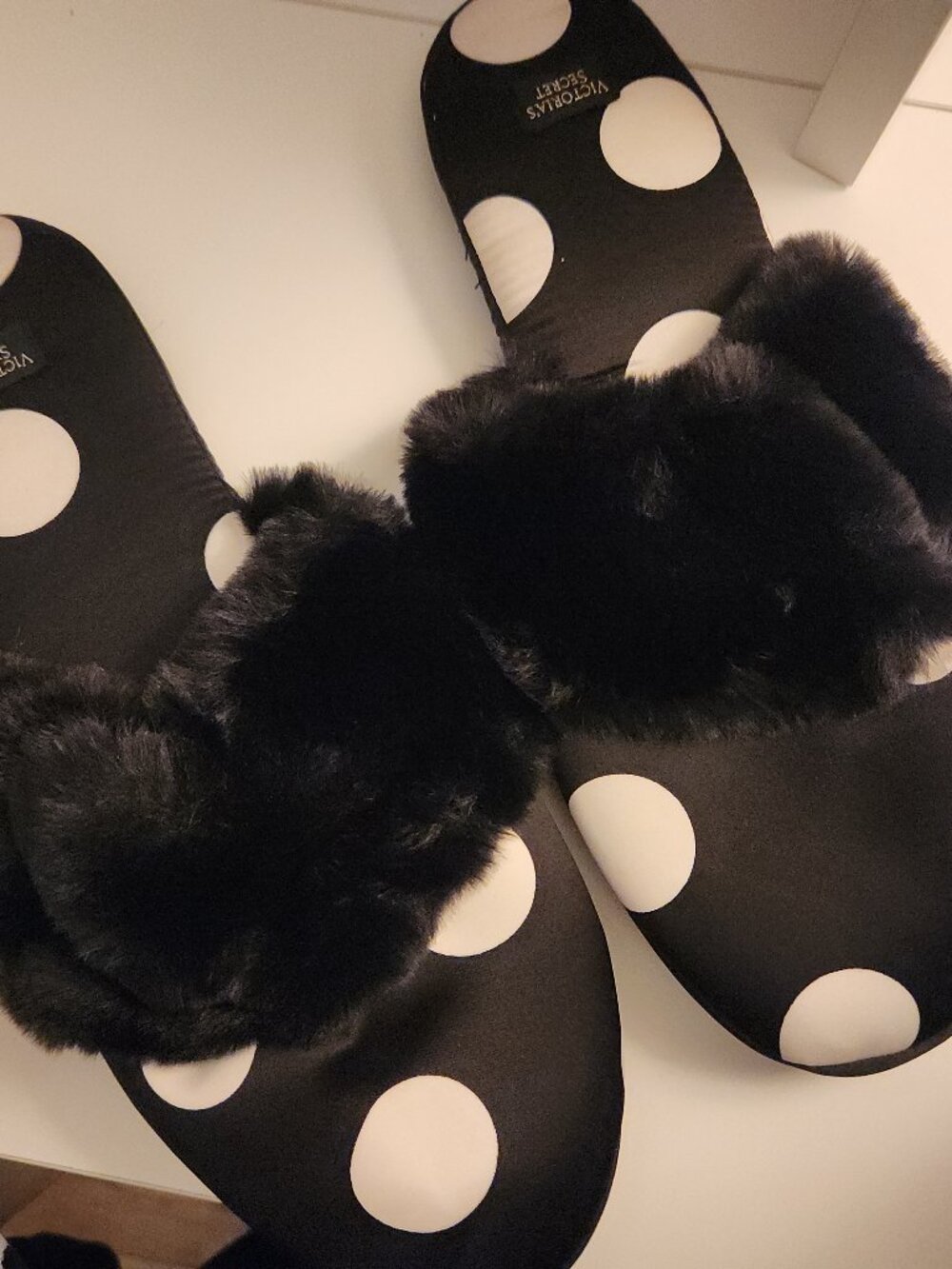 Victoria's Secret Black And White Polka Dot Slippers w/ Faux Fur Trim